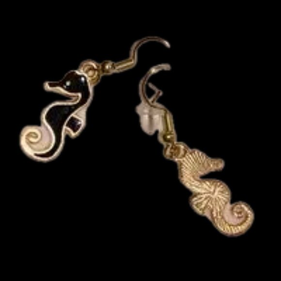 Nordstrom Gold and Black sea horse 🐎 nwt Earrings - Picture 1 of 3